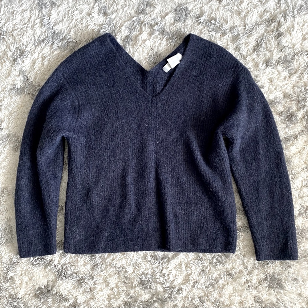 H&M - V-Neck Sweater